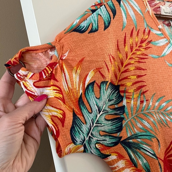 French Laundry Tropical Short Sleeve Summer Blouse Women’s Size Medium - Picture 7 of 14